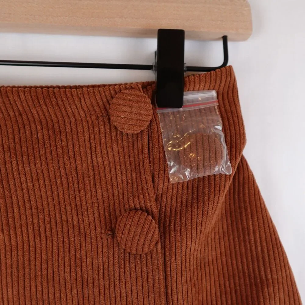 Fashion On Earth Corduroy Skirt Women's Size Small Brown Button Mini Fall Y2K